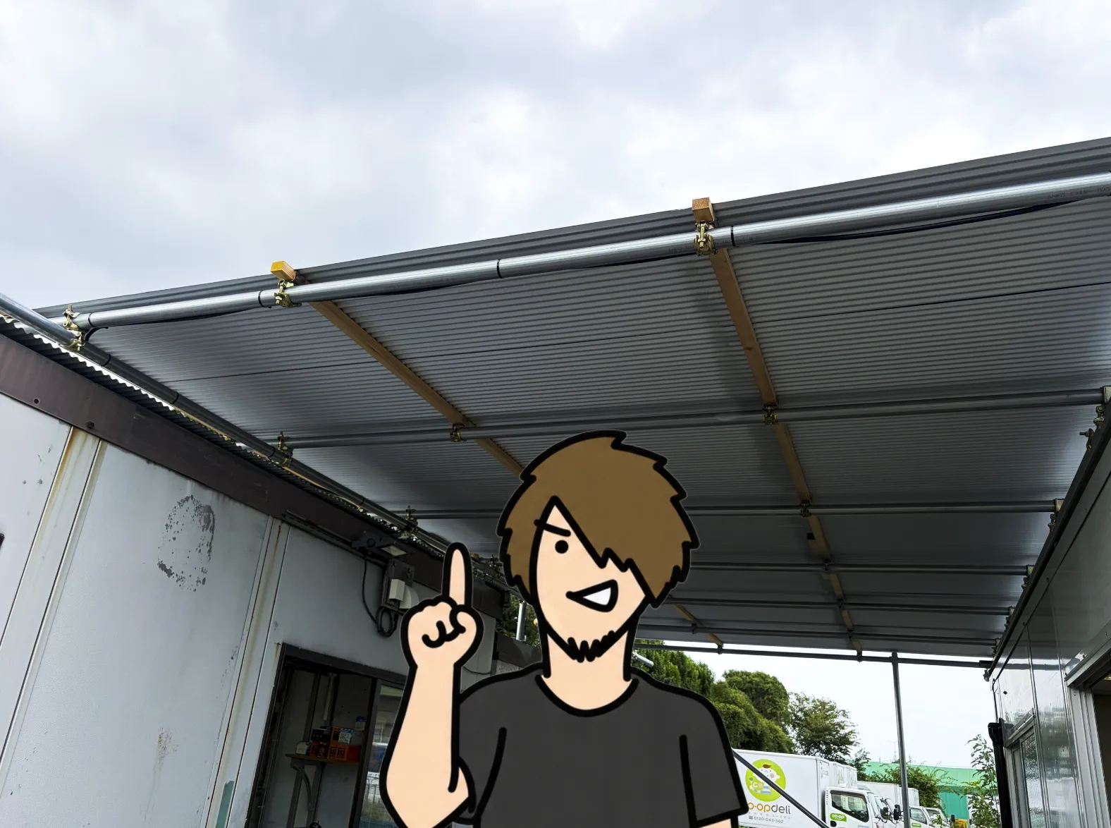 倉庫の屋根